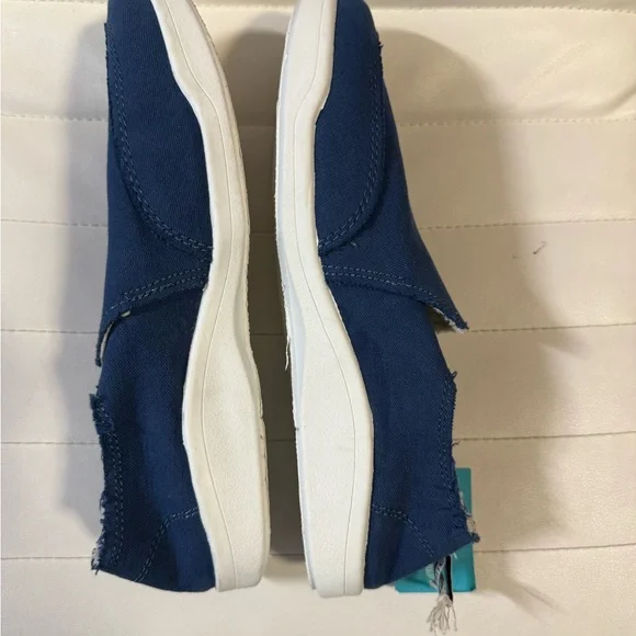 Vionic Beach Navy Malibu Blue Women Sneakers - Picture 10 of 11